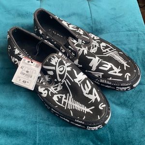 New Zara man slip on graffiti shoes 42 9